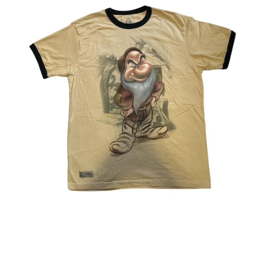 Disney snow white and‎ seven dwarfs Graphic Tee Men's L